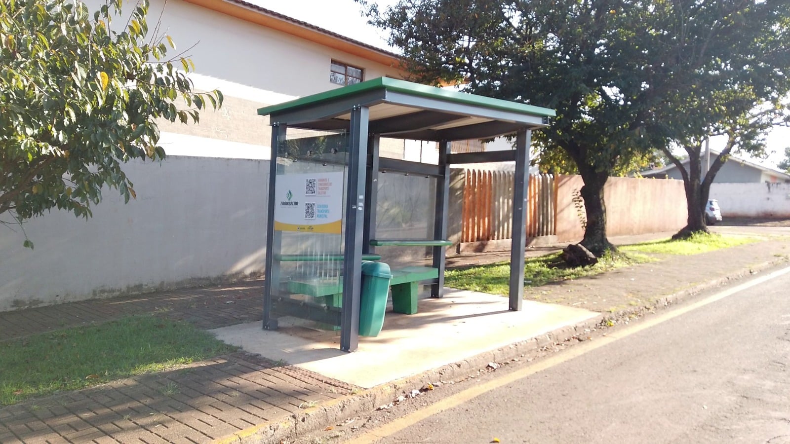 Cascavel contrata empresa para concluir e instalar 273 abrigos de ônibus