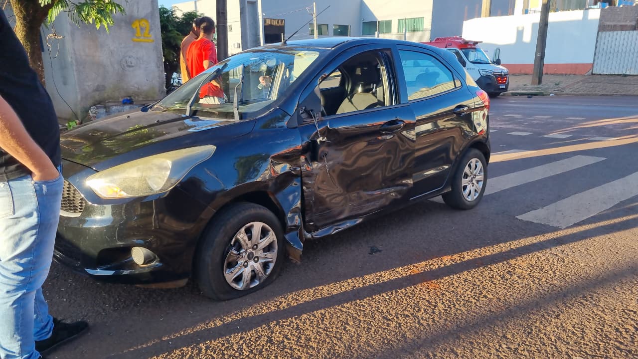 Motociclista fica ferido em acidente na Avenida Piquiri, em Cascavel