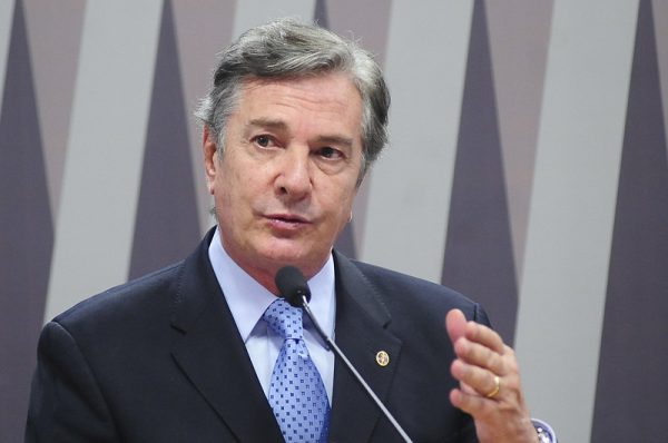 Advogado deixa defesa de Garotinho e declara apoio a Eduardo Paes