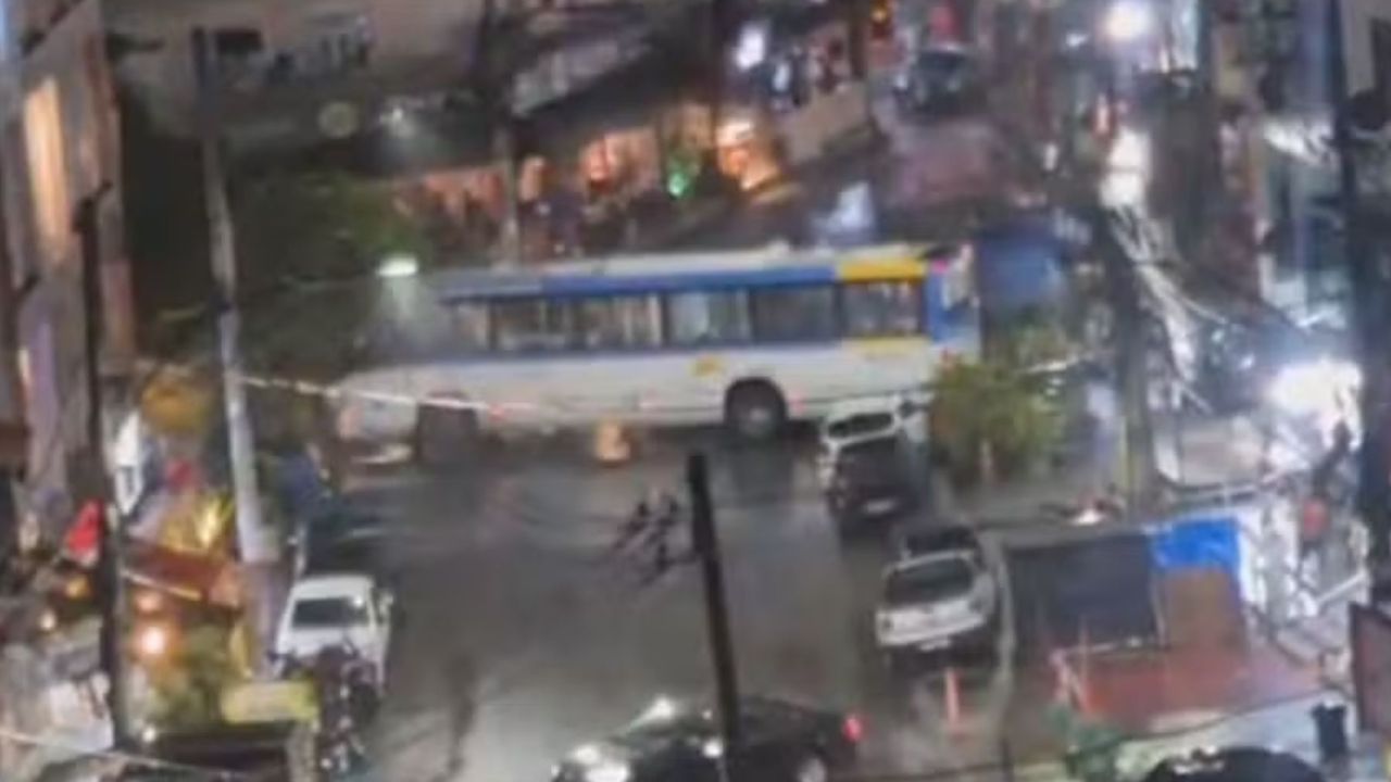 Confronto deixa quatro mortos e interrompe circulação de ônibus no Rio
