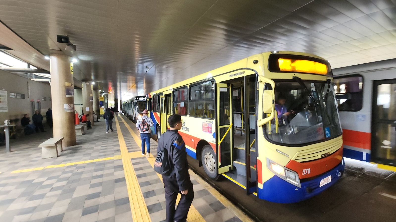 Rio Preto reforça ônibus para show do Maroon 5 neste domingo