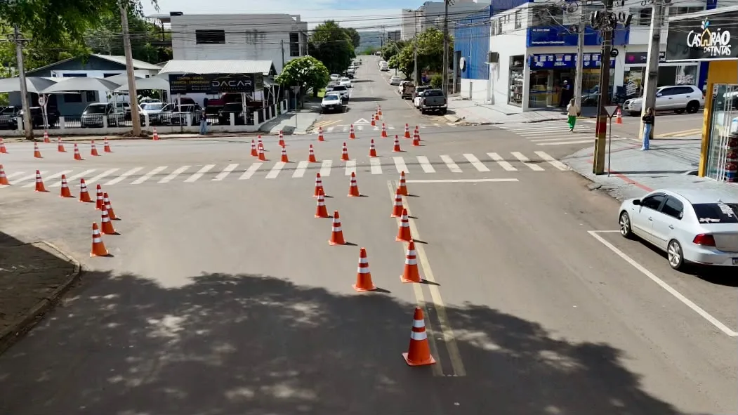 Francisco Beltrão testa rotatória na avenida União da Vitória