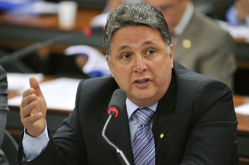 Justiça determina suspensão de direitos políticos de Garotinho por oito anos