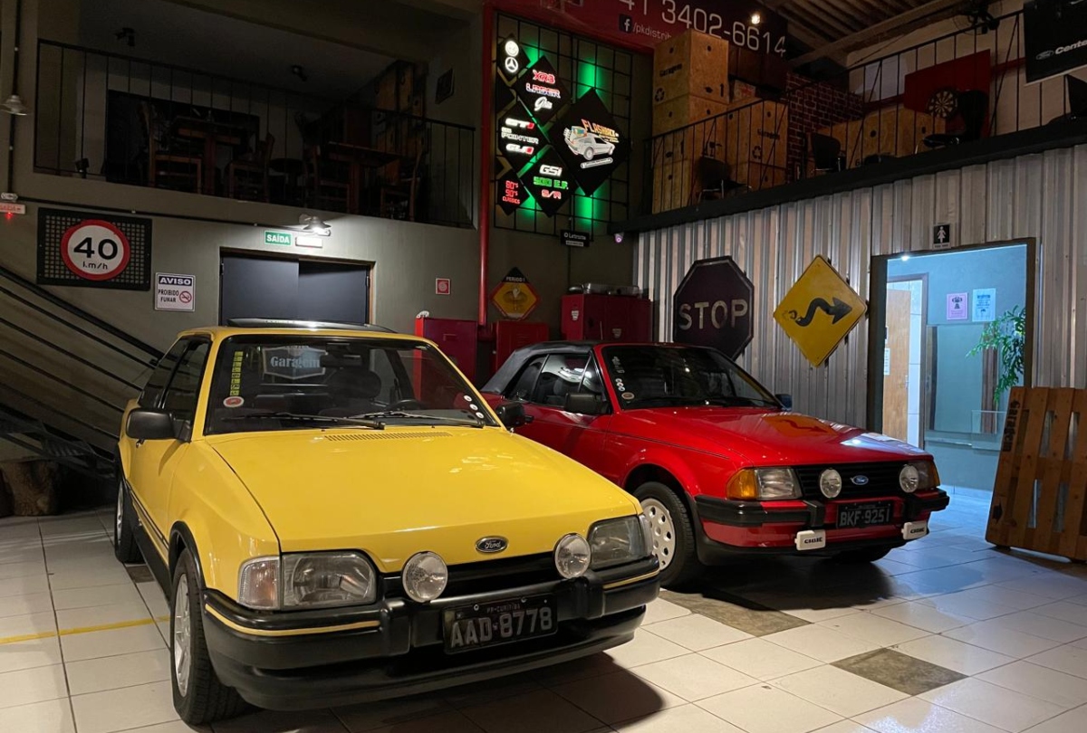 Evento gratuito reúne videogames, carros e música dos anos 80 e 90 em Curitiba