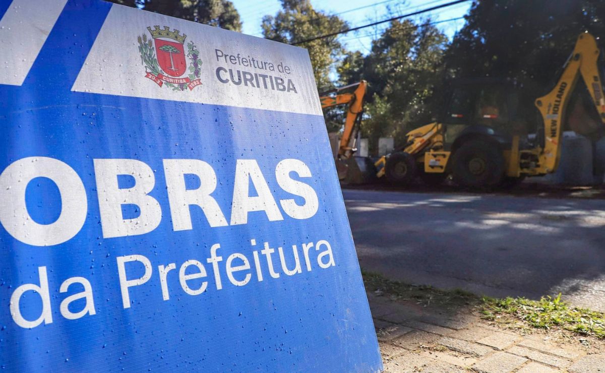 Chuva adia duas mudanças previstas no trânsito de Curitiba nesta quinta-feira